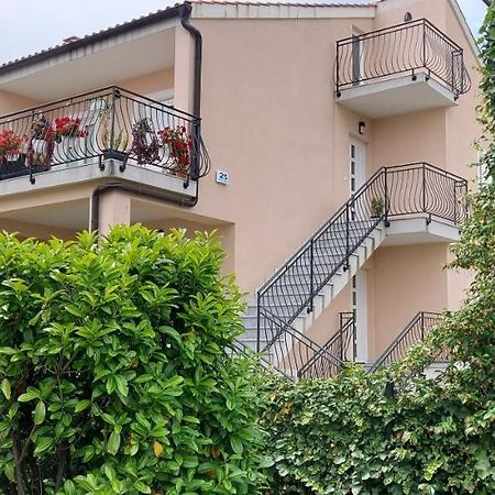 קרק Apartmani Tomislav מראה חיצוני תמונה