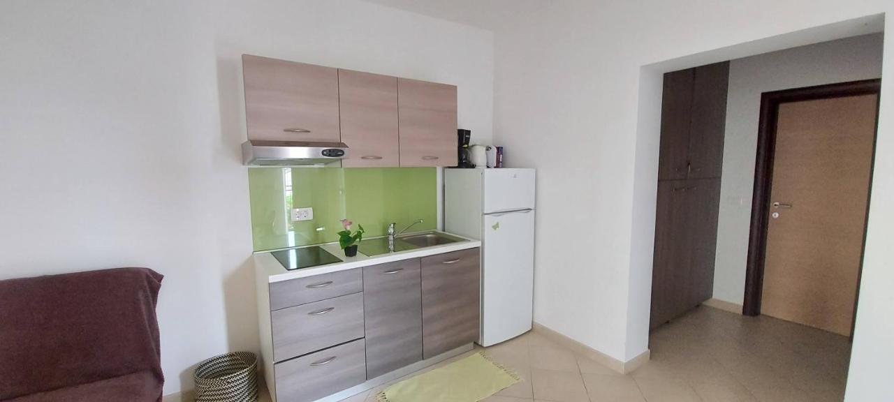 קרק Apartmani Tomislav מראה חיצוני תמונה